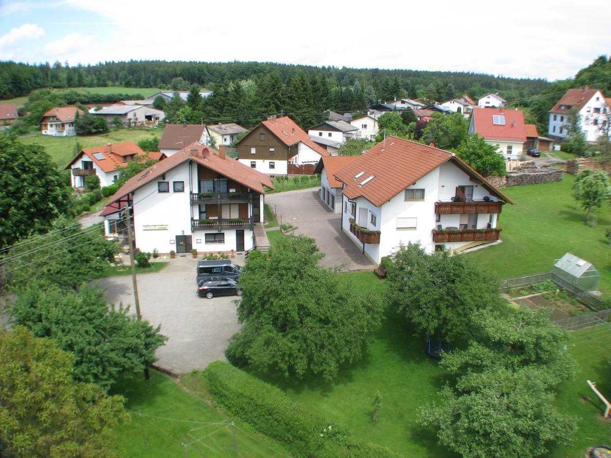 Gasthaus Und Ferienwohnungen "Zum Engel" Waldbrunn (Baden-Wurttemberg) Exterior photo
